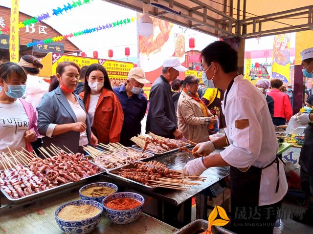 探索美味：舌尖上的小镇最新版本引领美食热潮，拓展地方特色美食文化视角