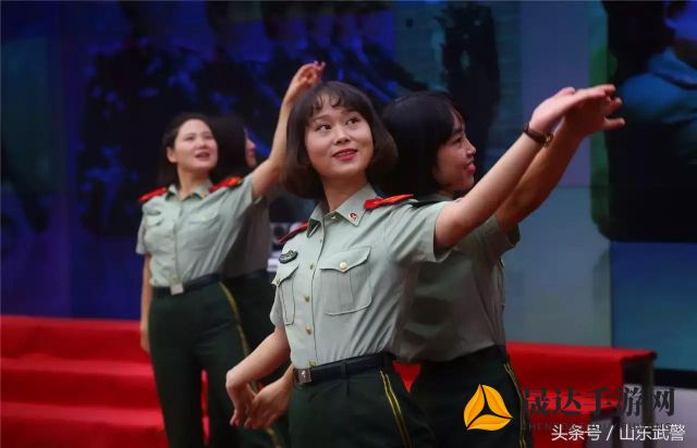 舰上女兵满天星-军舰之母的光荣和挑战，揭秘中国海军女兵的日常生活与精神风貌